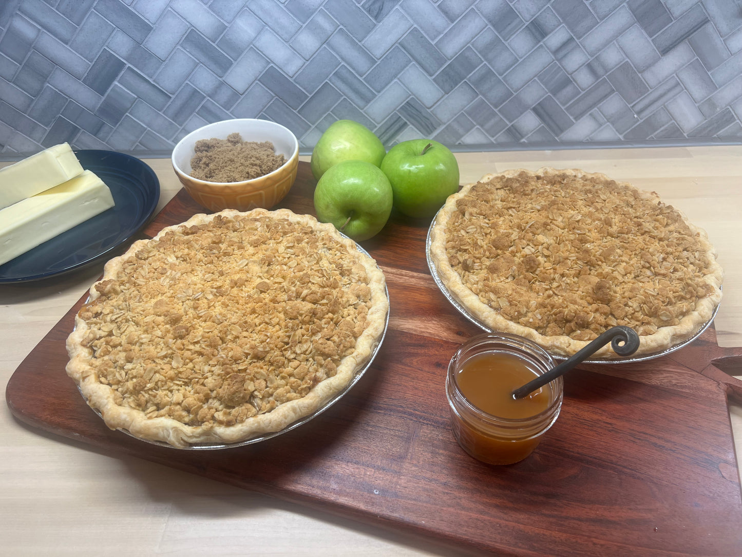 9" Apple Crumble Whole Pie